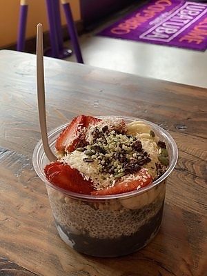 açai bowl at Ubatuba Açai in Woodland Hills