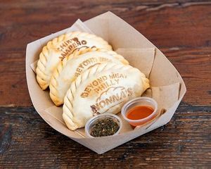 empanadas (they rotate between flavours, most are vegan)  at Ubatuba Açai in Woodland Hills
