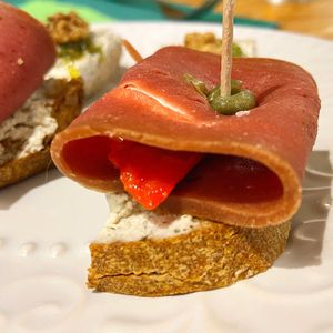 Pincho de jamón vegano at O Viso Ecovillage in Ourol