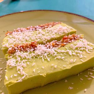 Tarta de lima at O Viso Ecovillage in Ourol