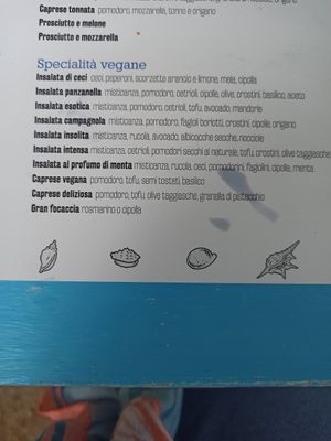 Le insalatone at Balneare Lorenzo in Porto Recanati