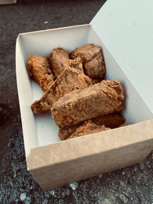 Box 10 nuggets  at Uapami in Krakow