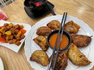 That dipping ginger sauce is excellent! I paired these with a simple veggie soup    at Veggie Park 素食公园 in Yangon