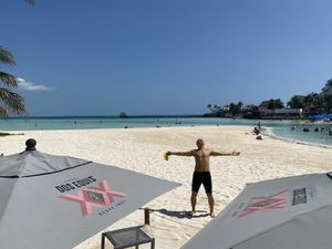   at Gurú Beach Club in Isla Mujeres