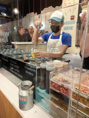 Drizzling my cup  at Simons Says Dip This in Durham