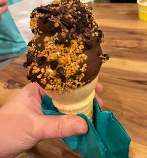   at Simons Says Dip This in Durham