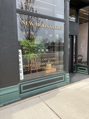 Store front at New Moon Vegan in Batavia
