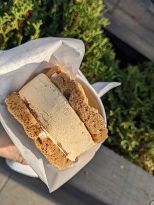 Snickerdoodle & pumpkin ice cream sando at Cold Truth in Detroit