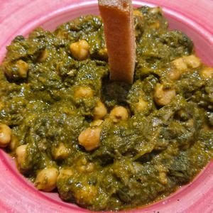 Chickpeas and Spinach at La Gorda de las Delicias in Sevilla