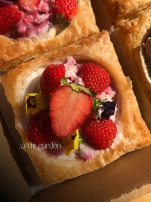 .white garden

puff pastry crust
coconut sesame cookie
strawberry apple compote
coconut yogurt
young coconut shred 
fresh strawberries at Not Your Mama in Ho Chi Minh City