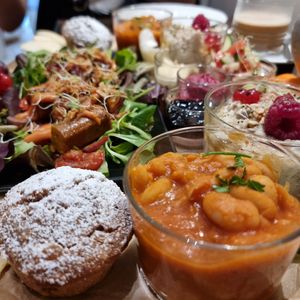 Brunch Platte  #Veganuary at OIS.IN.AN in Vienna