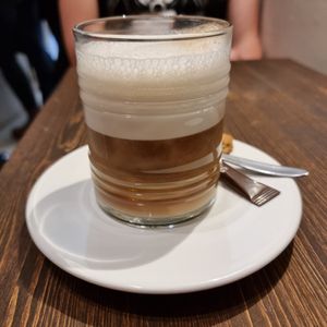 Cafe Latte #Veganuary at OIS.IN.AN in Vienna