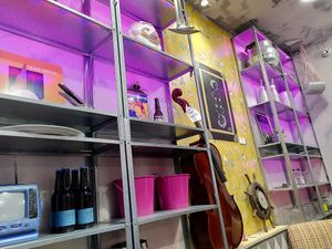  at Dinamita Perfumada in Madrid