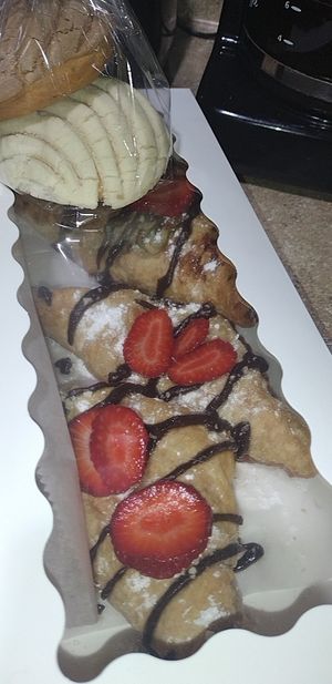 Vegan pumpkin empanadas and vegan Conchita's 🎃 at Nacho's Vegan Food in San Bernardino