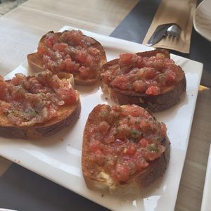 bruschetta at Artisti in Corfu