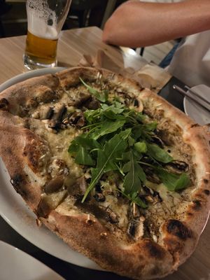 Vegan truffle pizza at Artisti in Corfu