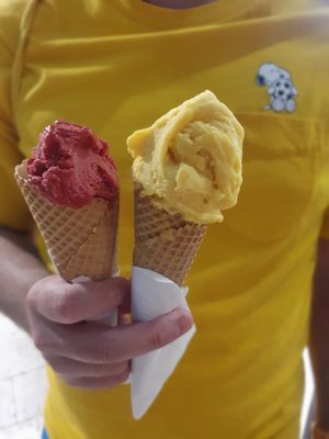 Cherry and passion fruit sorbet 🤤🤤🤤 at Ela's in Split