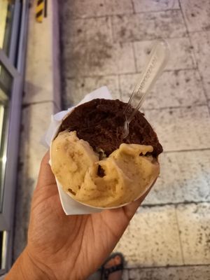 Fig and vegan choc at Ela's in Split