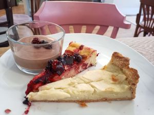 Desserts at Sattva Vegan in Vienna