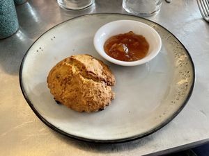 Scone vegan  at Légumes des Jours in Paris