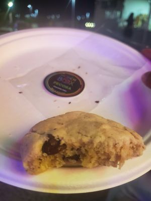 🌱Vegan chocolate chip cookie🍪 #Veganuary at Lokales in Bayamon