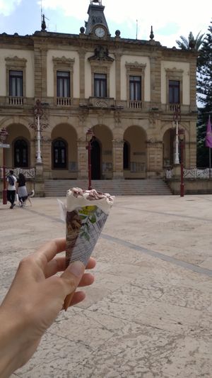 Vegan Ice Cream 🌱🍦🥰 - first one in España 🇪🇦 for me at Los Valencianos in Villaviciosa