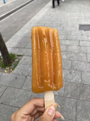 Polo de melocotón   at Los Valencianos in Villaviciosa