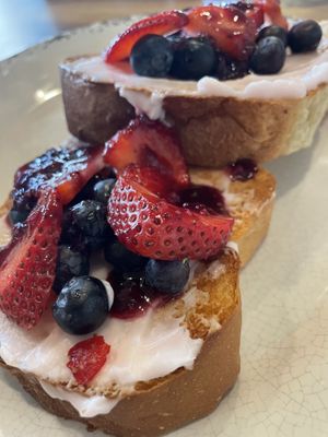 Berry Vegan Toast  at Lana's Healthy Bistro & Juice in San Juan