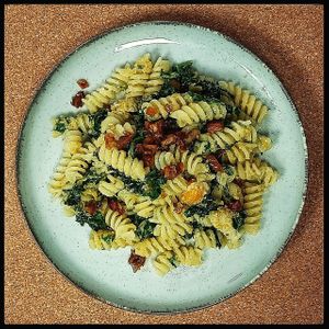 Pasta with kale, pumpkin, blue cashew cheese and  chestnut at La Cosa Vegana in Granada
