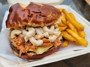 BBQ Mac Daddy Burger at The Grumpy Goose in Duluth