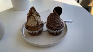 Caramel and chocolate cupcake at Vegateau in Montreal