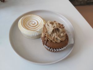 Lemon meringue tart & banana caramel cupcake at Vegateau in Montreal
