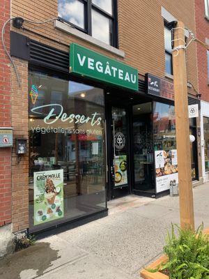 Store Front at Vegateau in Montreal