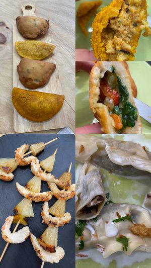 Empanadas de Verduras y de no-Atun, pinchos de no-langostinos, gyozas de verduras en salsa estilo carbonara.   at Contracorriente in Ourense