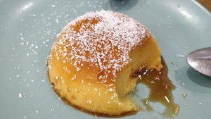Flan de naranja at Contracorriente in Ourense