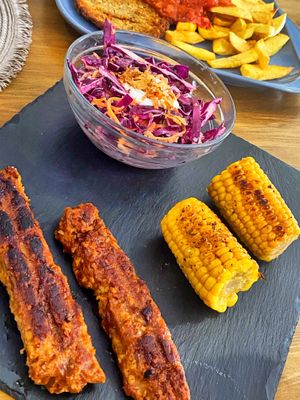 Costillas con coleslaw   at Contracorriente in Ourense