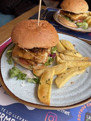 Burger vegana de tofu  at Tizar Gourmet Restaurante y Taperia in Ourense