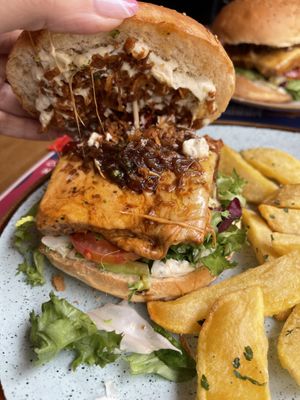 Burger vegana de tofu  at Tizar Gourmet Restaurante y Taperia in Ourense