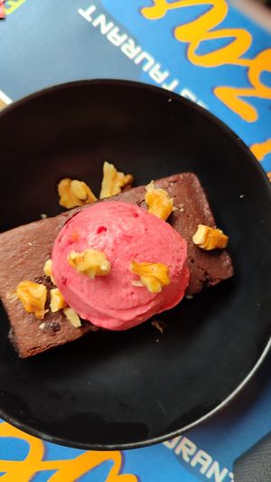 Gelato at Tizar Gourmet Restaurante y Taperia in Ourense