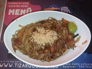 Pat thai vegano at Tizar Gourmet Restaurante y Taperia in Ourense
