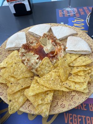 Hummus   at Tizar Gourmet Restaurante y Taperia in Ourense