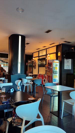 Establecimiento at Bekas Snack Bar Cafe in Ourense