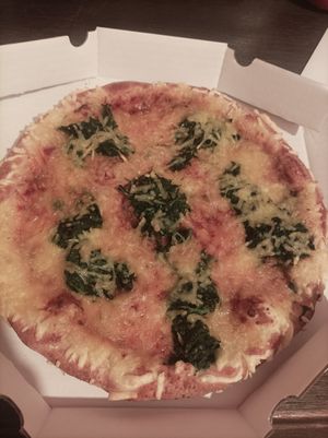 Pizza Margherita + Spinat & Knoblauch  #Veganuary at Smiley's Pizza - Altona in Hamburg