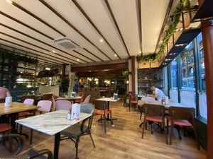 I arrived after 9pm, it was still busy but got quieter and I was accommodated no problem by the friendly staff.  at Purezza in Manchester