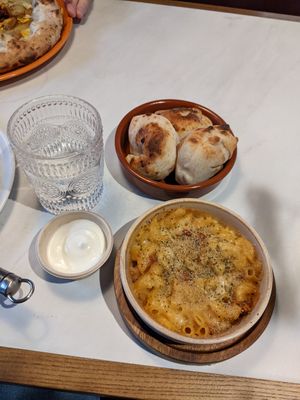 Dough balls, gluten free Mac and cheese, garlic mayo at Purezza in Manchester