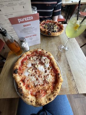 Four cheese pizza 🍕   at Purezza in Manchester