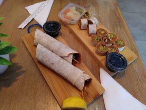 Durum and sushi rolls at Cigkoftepoint in Tilburg