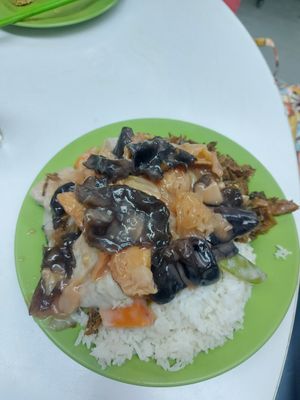 3 dishes over rice at Fook Luk Sau in Hong Kong Island