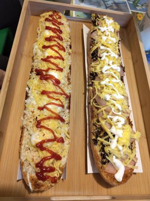 Ham & Mushroom and 4 cheese at Granvegano in Poznan