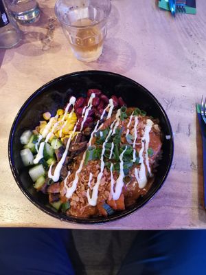 Ch*ken satay bowl at Vegan Temple Bar in Amsterdam